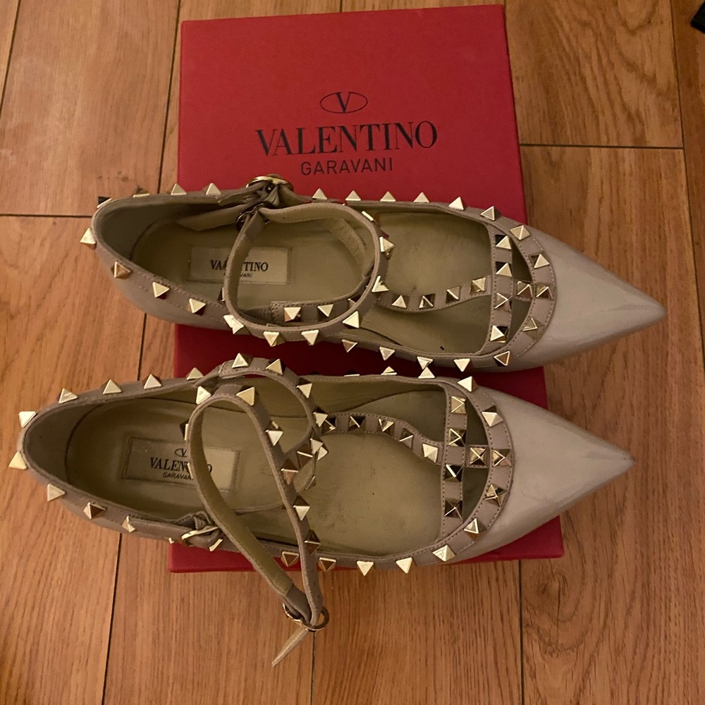 Valentino Garavani Rockstud patent leather shoes